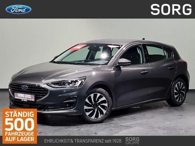 Grau, magnetic metallic Gebraucht 2024 Ford Focus Titanium Limousine | 23.990 € (Superpreis) - Bild 1/4