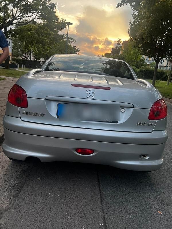 Silber Gebraucht 2006 Peugeot 206 CC Cabrio | 1.400 € (Superpreis) - Bild 1/4