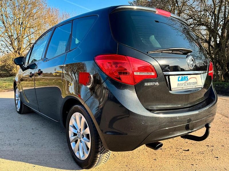 Gebraucht Opel Meriva 140 PS (102 kW) 2012 Braun Van / Kleinbus