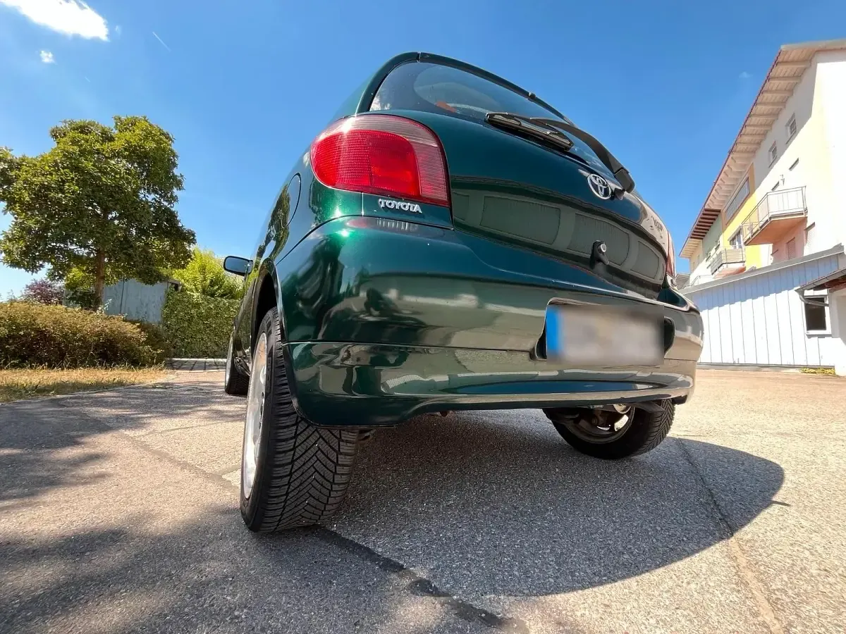 Gebraucht Toyota Yaris 68 PS (50 kW) 2003 Grün Kleinwagen