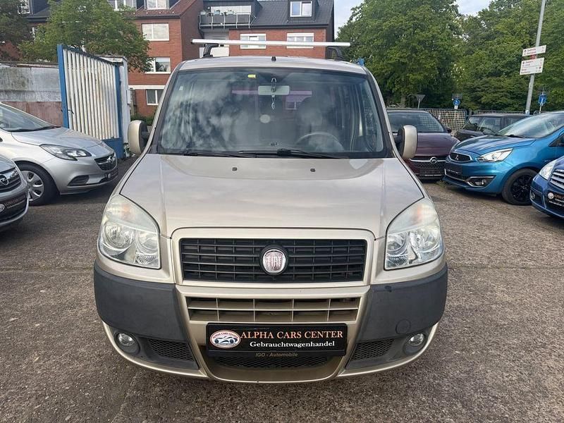Gebraucht Fiat Doblò Dynamic 84 PS (61 kW) 2008 Gold Van / Kleinbus