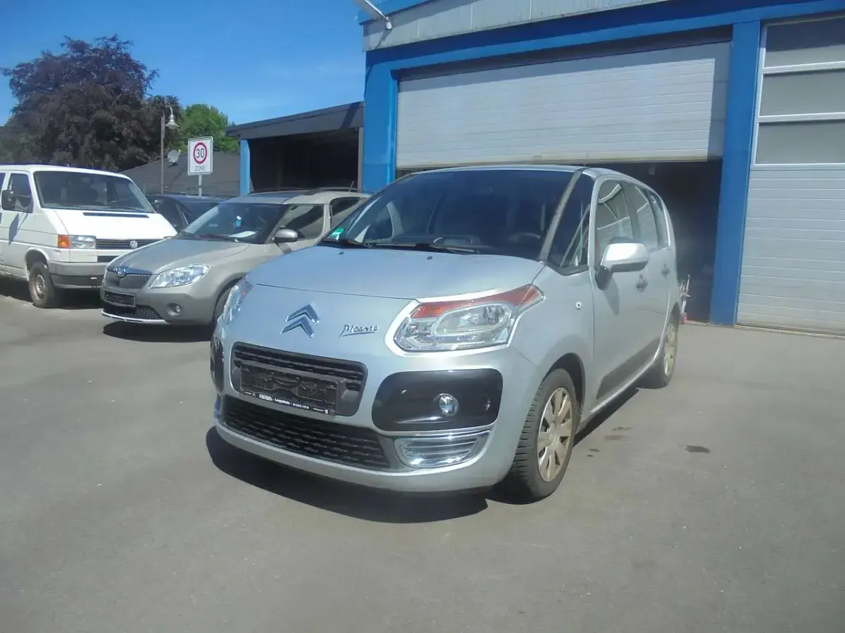 Gebraucht Citroën C3 Picasso Tendance 92 PS (67 kW) 2012 Aluminiumgrau/metallic Van / Kleinbus