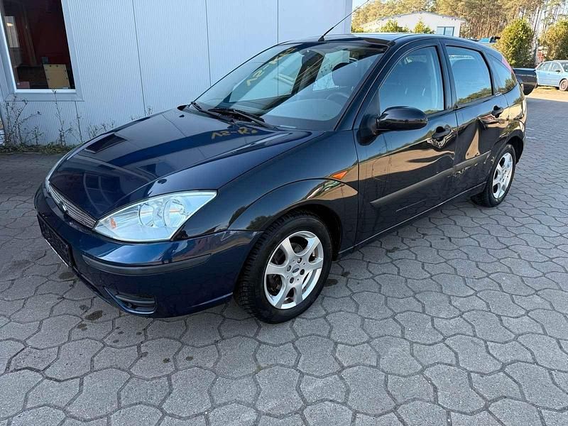 Schwarz Gebraucht 2002 Ford Focus Limousine | 500 € (Superpreis) - Bild 1/4