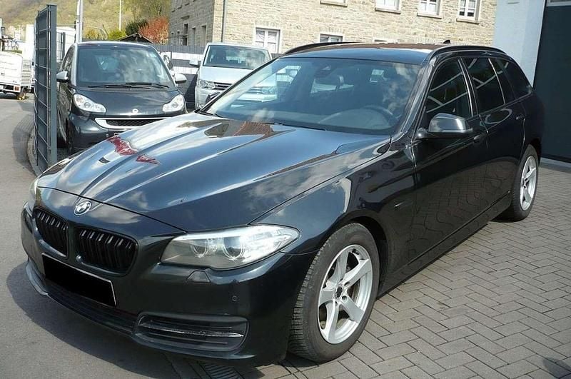 Second-hand BMW 520 184 CP (135 kW) 2013 Negru Break