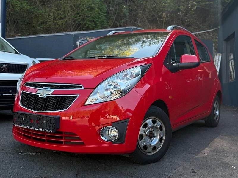 Second-hand Chevrolet Spark 81 CP (59 kW) 2011 Roșu Hatchback