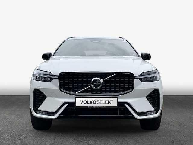 Gebraucht Volvo XC60 Plus 197 PS (144 kW) 2024 Crystal weißperleffekt SUV