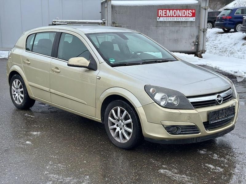 Gebraucht Opel Astra 125 PS (91 kW) 2004 Gelb Limousine