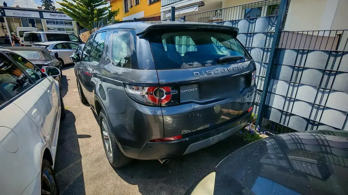 Gebraucht Land Rover Discovery Sport 150 PS (110 kW) 2016 Grau SUV