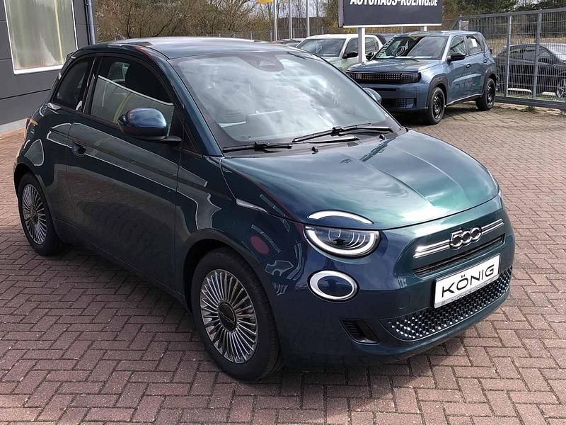 Neu Fiat 500 65 PS (47 kW) 2026 Grün Kleinwagen