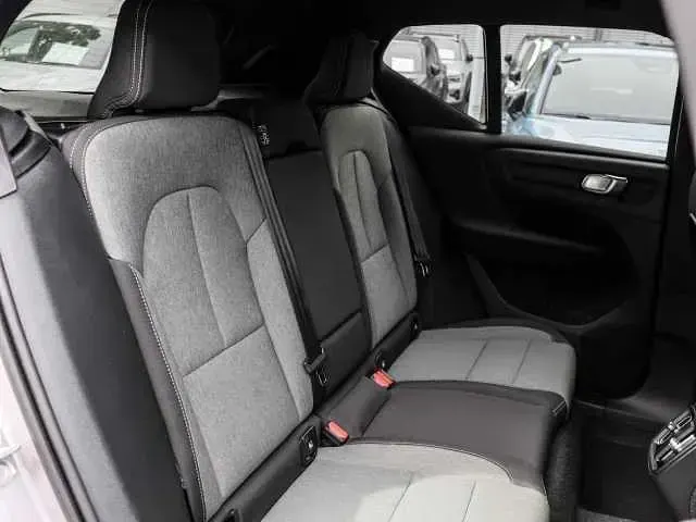 Gebraucht Volvo XC40 145 PS (106 kW) 2025 SUV