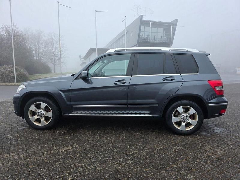 Gebraucht Mercedes GLK320 224 PS (164 kW) 2009 Grau SUV