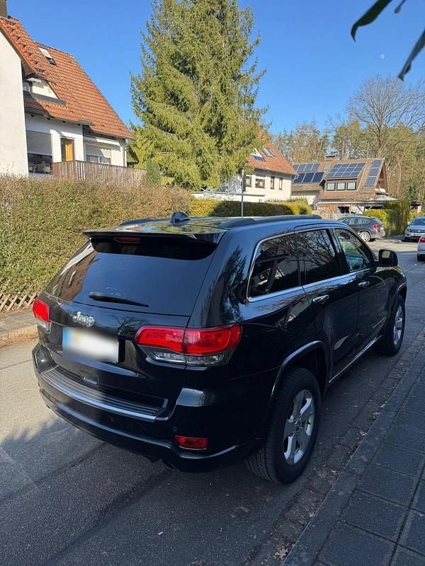 Gebraucht Jeep Grand Cherokee Overland 250 PS (183 kW) 2016 Schwarz SUV