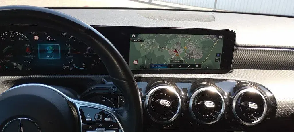Gebraucht Mercedes CLA200 163 PS (119 kW) 2020 Mountaingrau Coupé