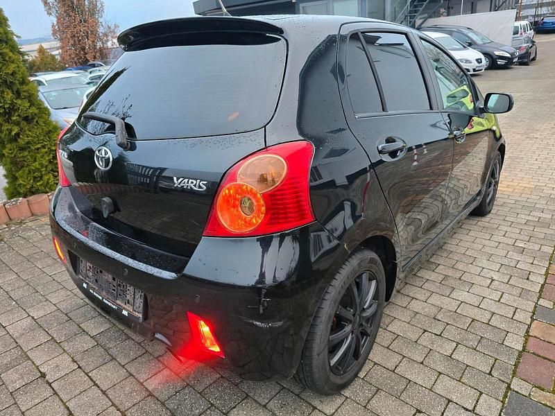Gebraucht Toyota Yaris 133 PS (97 kW) 2007 Schwarz Kleinwagen