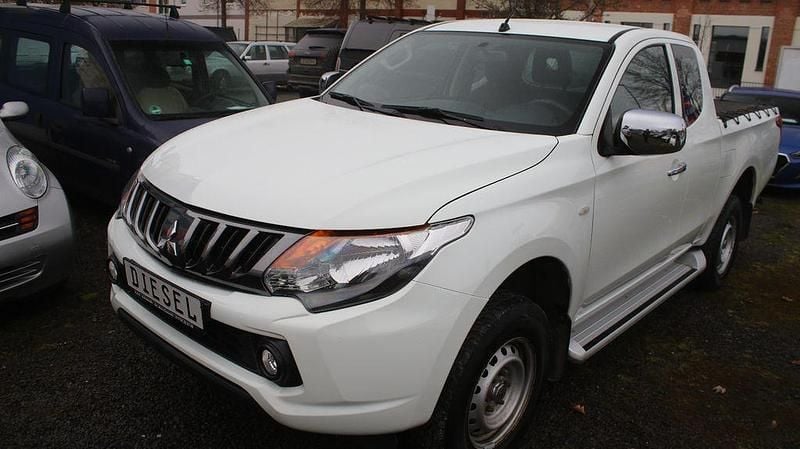 Gebraucht Mitsubishi L200 154 PS (113 kW) 2019 Weiß Abholung