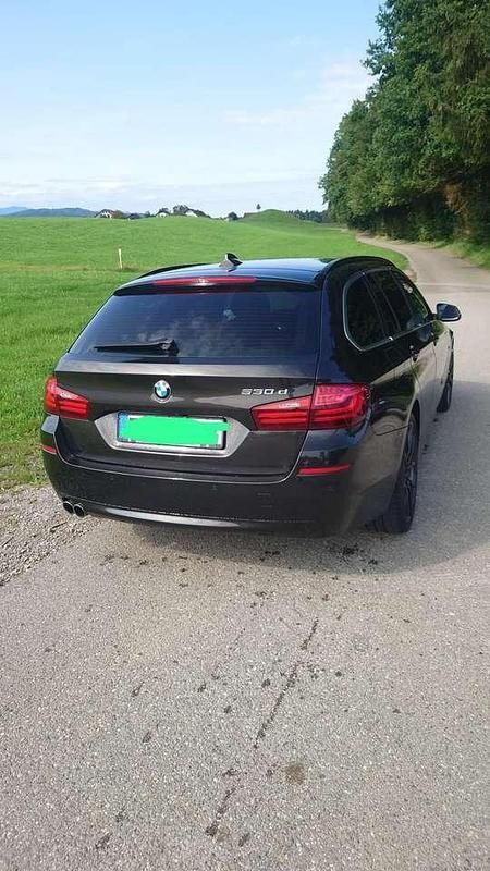 Gebraucht BMW 530 258 PS (189 kW) 2016 Braun Kombi