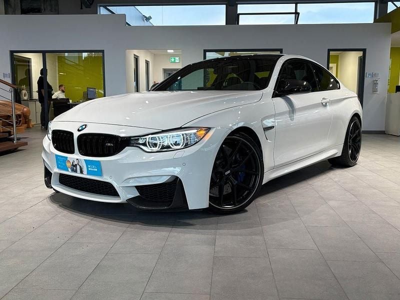 Weiß Gebraucht 2016 BMW M4 Shadowline Coupé | 57.995 € (Superpreis) - Bild 1/4