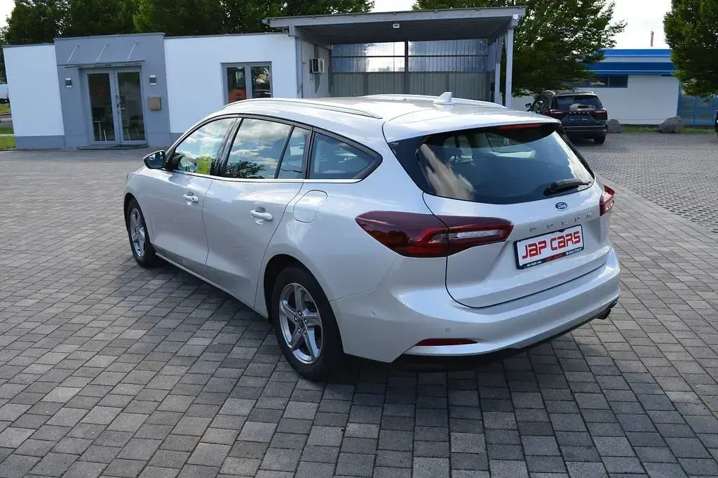 Gebraucht Ford Focus Titanium X 116 PS (85 kW) 2024 Silber Limousine