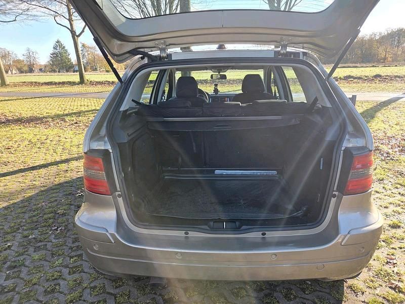 Gebraucht Mercedes B180 2007 Gold Van / Kleinbus