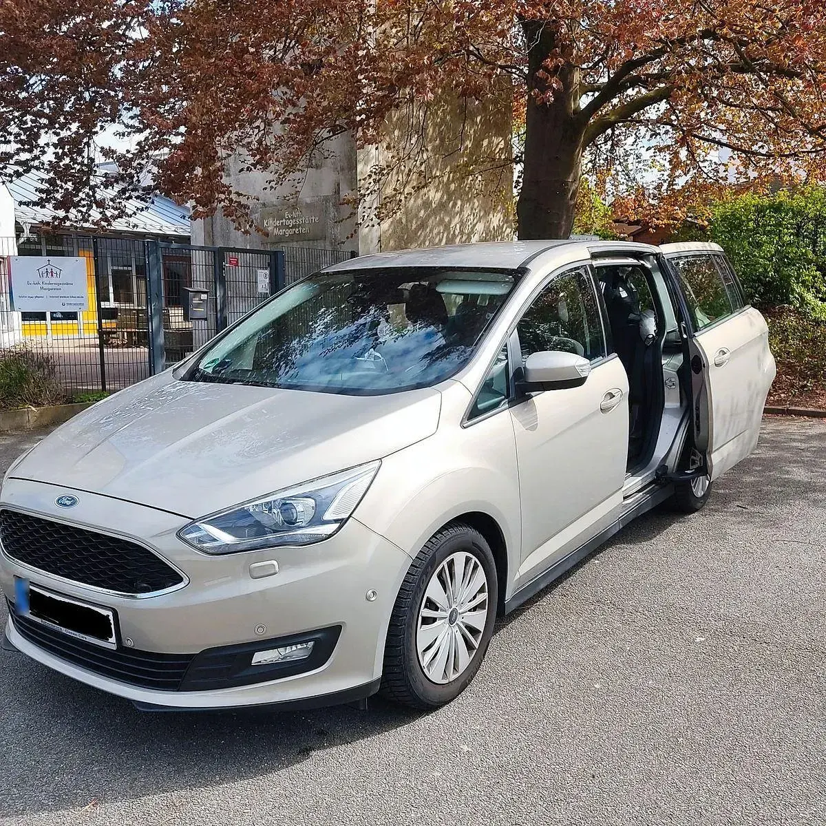 Gebraucht Ford Grand C-Max Titanium 150 PS (110 kW) 2015 Van / Kleinbus