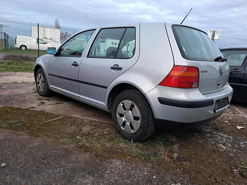Gebraucht VW Golf IV 101 PS (74 kW) 1998 Silber Kleinwagen