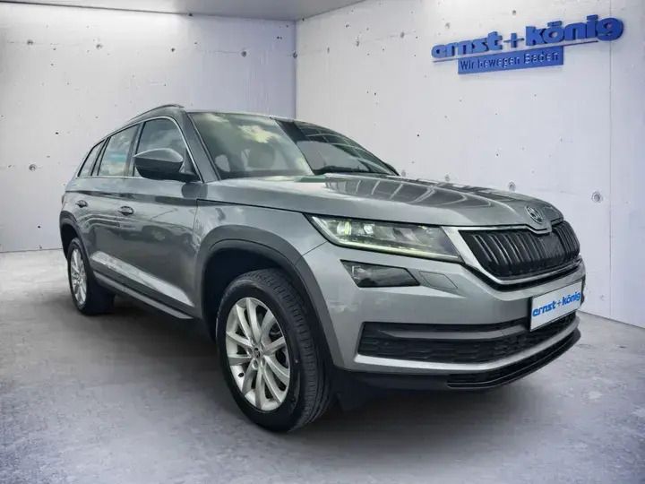 Business grey metallic (metallic) Gebraucht 2021 Skoda Kodiaq Style SUV | 30.990 € (Guter Preis) - Bild 1/3
