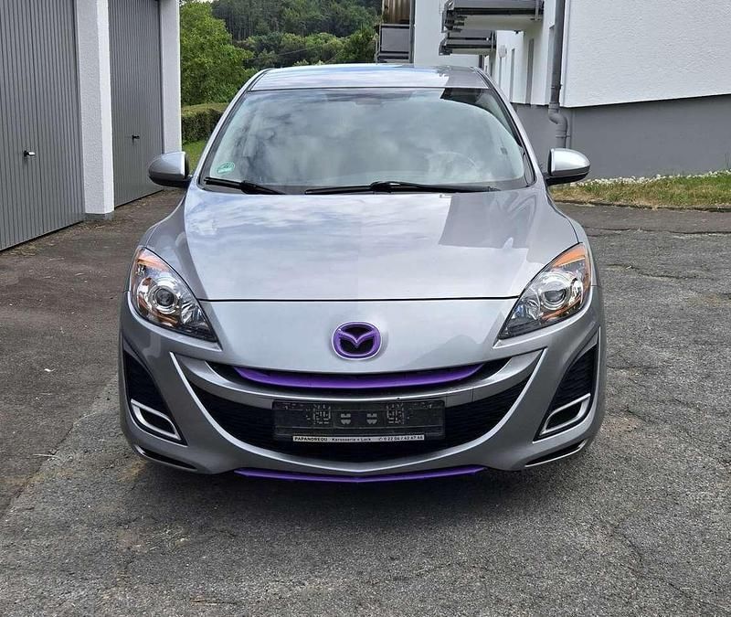 Grau Gebraucht 2011 Mazda 3 Edition Kleinwagen | 3.600 € - Bild 1/4