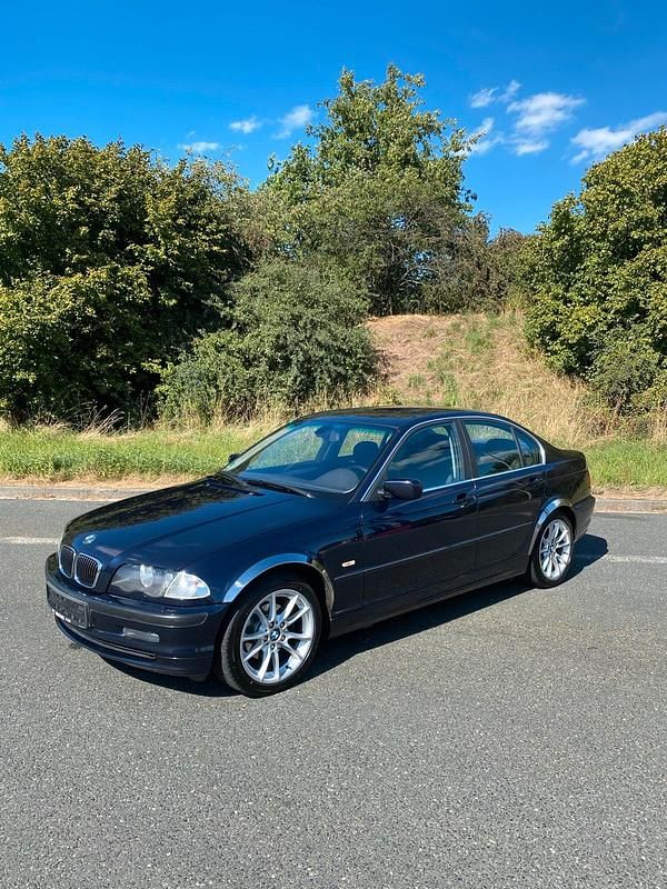 Blau Gebraucht 2000 BMW 323 Limousine | 2.650 € (Fairer Preis) - Bild 1/4