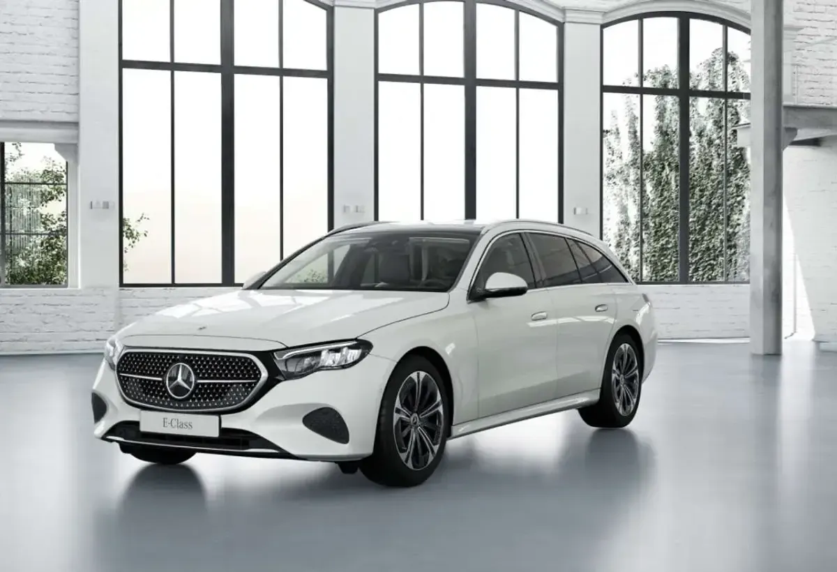 Gebraucht Mercedes E300 Avantgarde 197 PS (144 kW) 2024 Weiss manufaktur lack manufakt Kombi