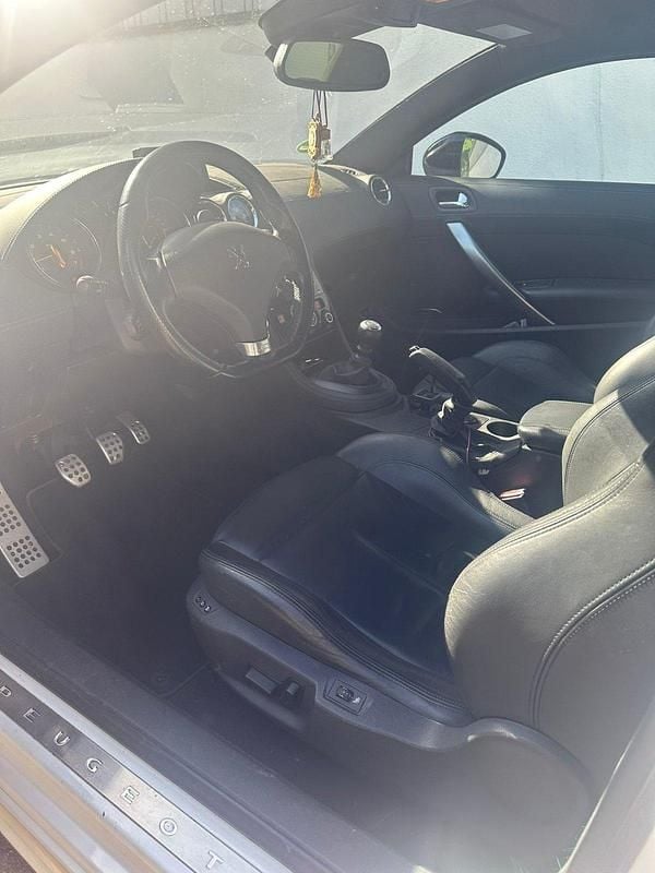 Gebraucht Peugeot RCZ 200 PS (147 kW) 2012 Weiß Coupé