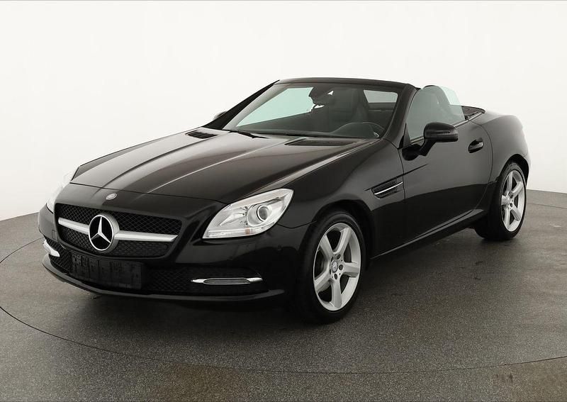 Schwarz Gebraucht 2013 Mercedes SLK200 Cabrio | 20.495 € (Etwas zu teuer) - Bild 1/4