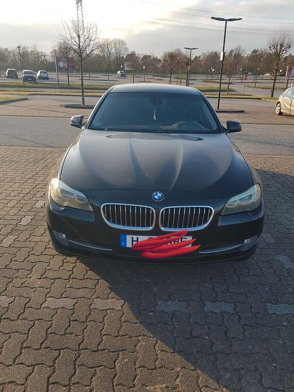 Gebraucht BMW 525 218 PS (160 kW) 2012 Schwarz Limousine