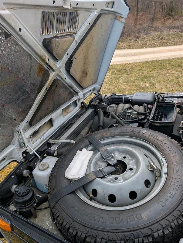 Gebraucht Lada niva 81 PS (59 kW) 2011 Schwarz SUV