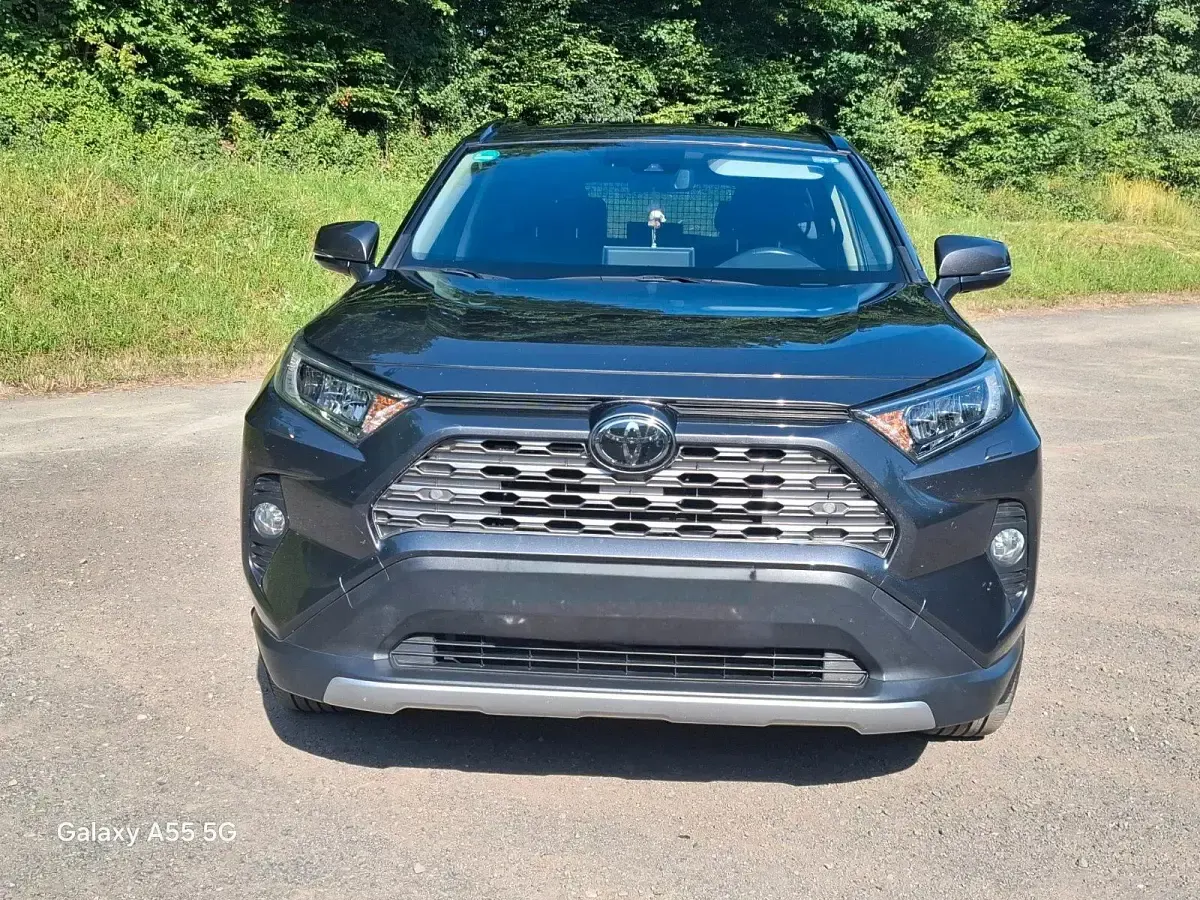 Gebraucht Toyota RAV4 175 PS (128 kW) 2016 Grau SUV