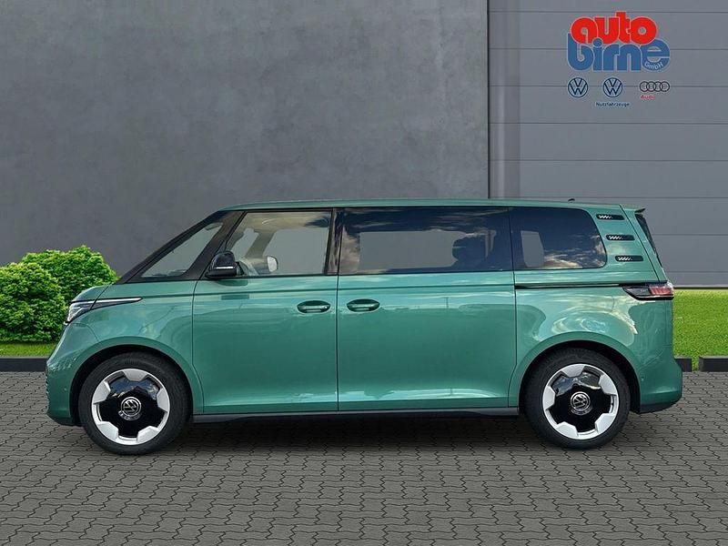 Gebraucht VW ID. Buzz Pro 210 kW (286 PS) 2024 Bay leaf green metallic Van / Kleinbus