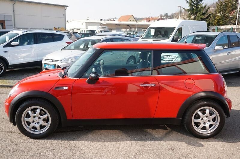 Gebraucht Mini ONE 90 PS (66 kW) 2002 Rot Kleinwagen