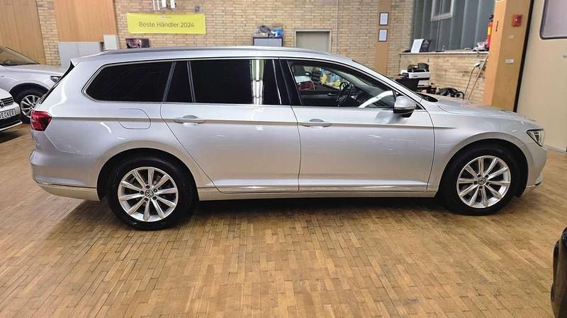 Gebraucht VW Passat Highline 190 PS (139 kW) 2019 Reflexsilber metallic Kombi