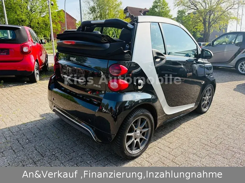 Gebraucht Smart ForTwo Cabrio Passion 71 PS (52 kW) 2012 Schwarz Cabrio