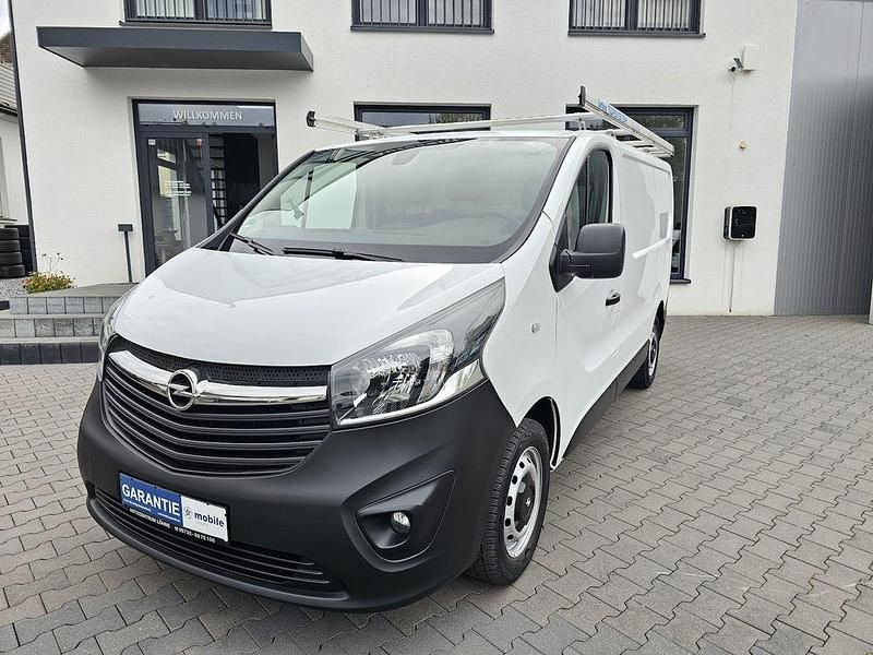 Weiß Gebraucht 2020 Opel Vivaro Van | 17.990 € (Guter Preis) - Bild 1/4