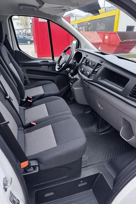 Gebraucht Ford Transit Custom 105 PS (77 kW) 2019 Weiß Van / Kleinbus