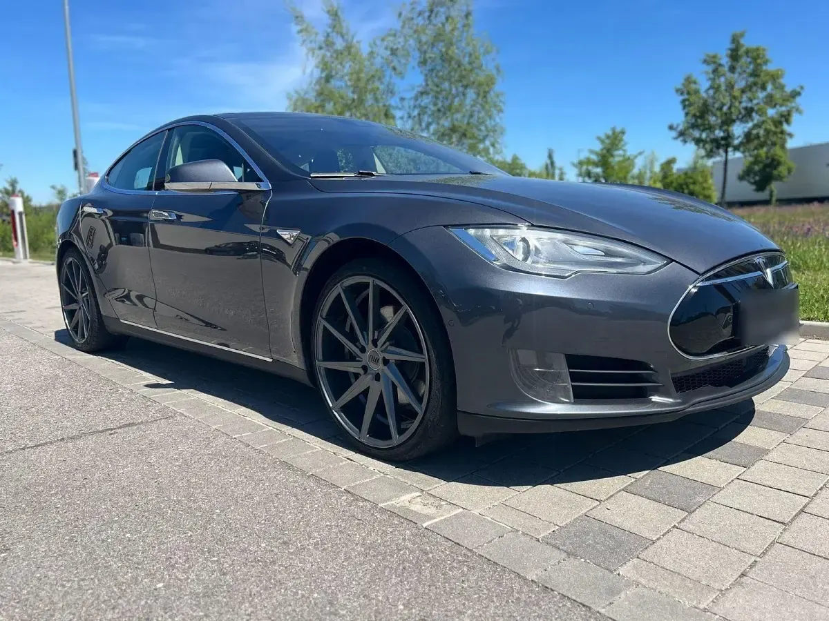 Gebraucht Tesla Model S 269 kW (367 PS) 2015 Grau Kleinwagen