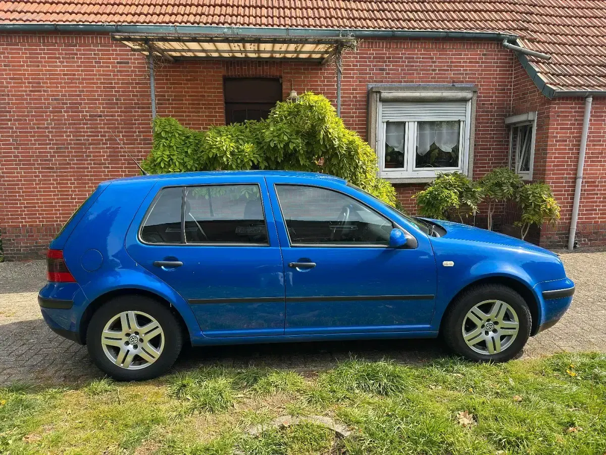 Gebraucht VW Golf III 101 PS (74 kW) 1999 Blau Kleinwagen