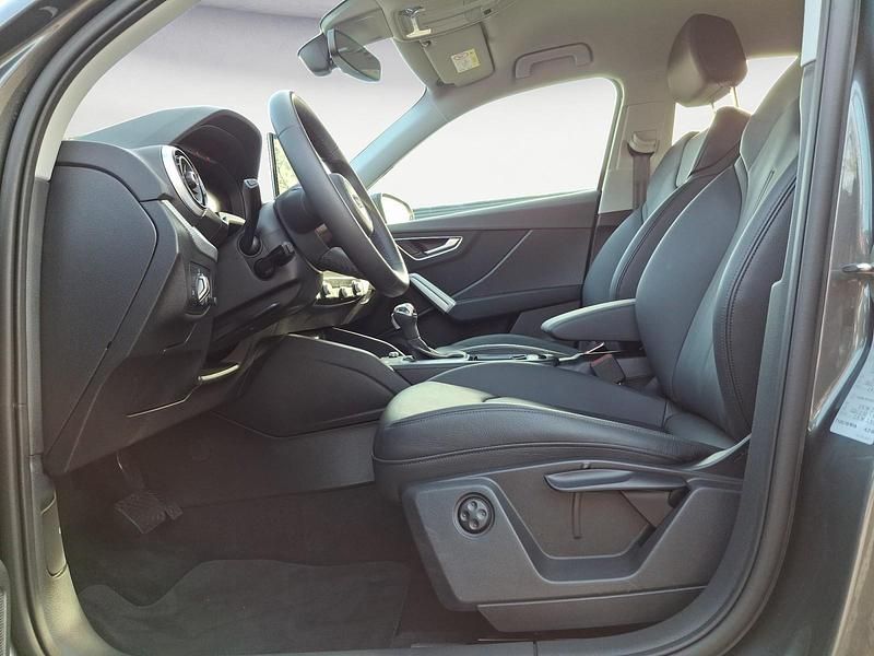 Gebraucht Audi Q2 S-Line 150 PS (110 kW) 2025 Grau SUV