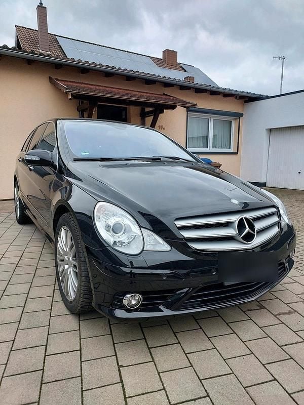 Gebraucht Mercedes R500 388 PS (285 kW) 2009 Schwarz Van / Kleinbus
