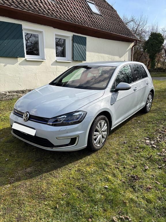 Gebraucht VW e-Golf 150 kW (204 PS) 2018 Weiß Kleinwagen