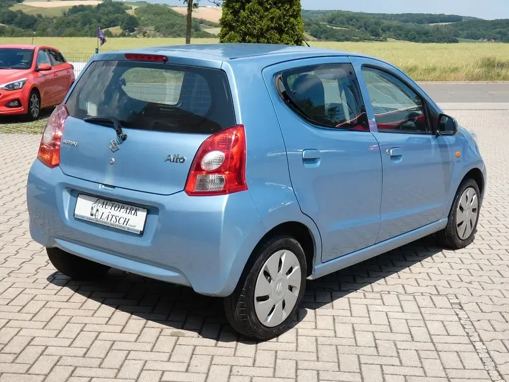 Gebraucht Suzuki Alto 68 PS (50 kW) 2012 Blau Kleinwagen