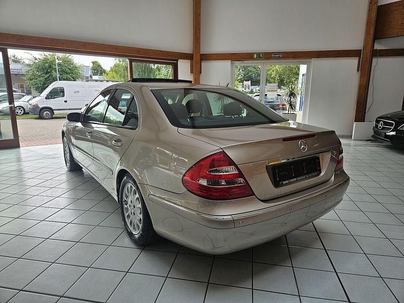 Gebraucht Mercedes E320 Elegance 224 PS (164 kW) 2002 Beige Limousine