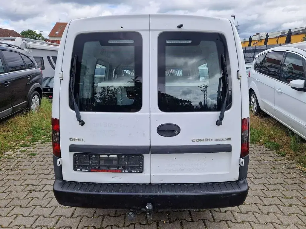 Gebraucht Opel Combo 94 PS (69 kW) 2008 Casabl/arctic/eisweiss/kaolin Van / Kleinbus