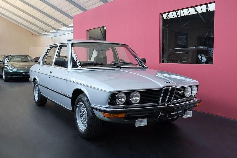 Gebraucht BMW 528 184 PS (135 kW) 1980 Silber Limousine