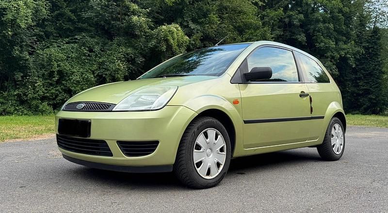 Grün Gebraucht 2006 Ford Fiesta Kleinwagen | 1.000 € (Fairer Preis) - Bild 1/4